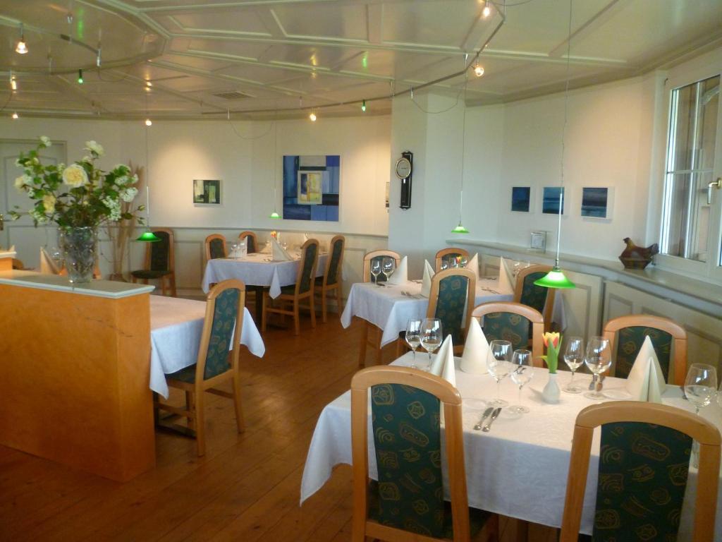 Hotel Speiserestaurant Bahnhof Güttingen Exterior foto