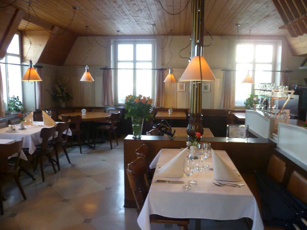 Hotel Speiserestaurant Bahnhof Güttingen Exterior foto