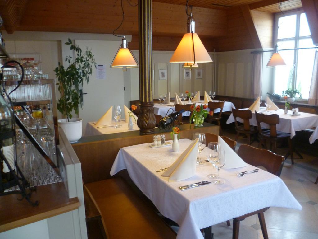 Hotel Speiserestaurant Bahnhof Güttingen Exterior foto